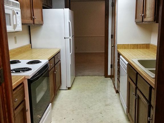 5th image of 6423 Boxelder Dr