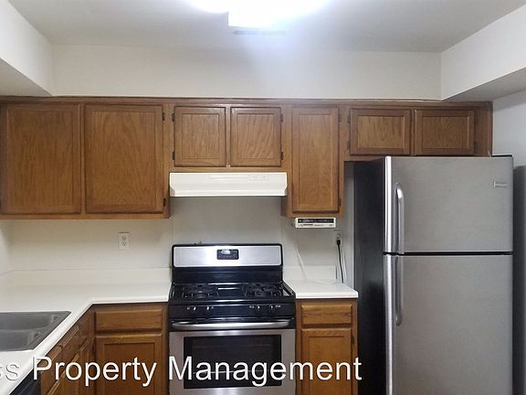 3rd image of 34 Cooper Dr