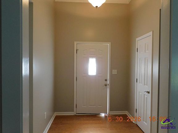 2nd image of 300 Lilac Ct