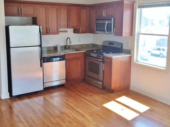 2450 Lemoine Avenue image 1 of 7