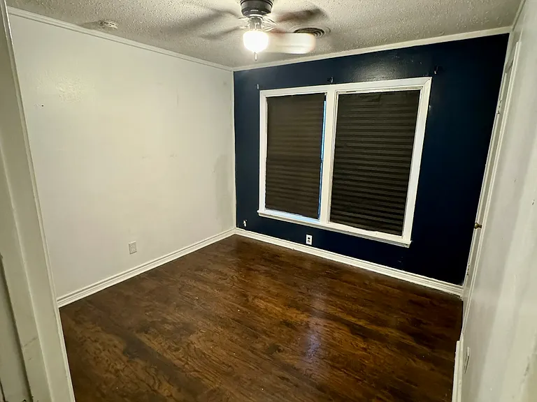 1505 Lynn St — Photo 6