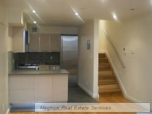 Rented by Magnum Realty Holdings, LLC | media 22