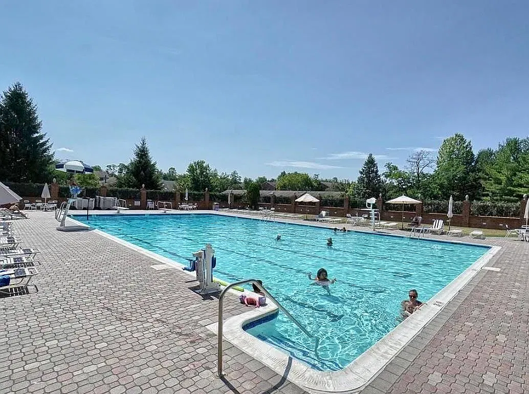 4 bed, 1920 sqft, $2,400 — Photo 4