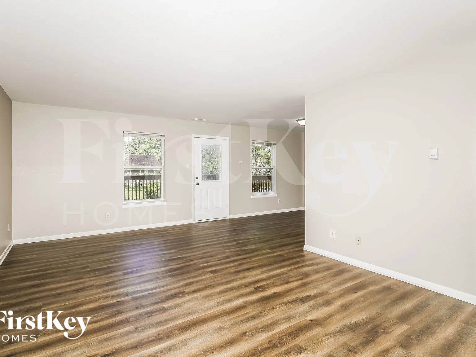 3 bed, 2.5 bath, 1606 sqft, $1,710 — Photo 2