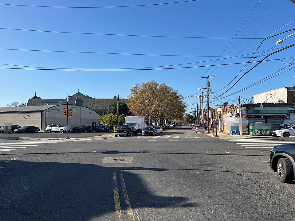 2nd image of 5852 Loretto Ave