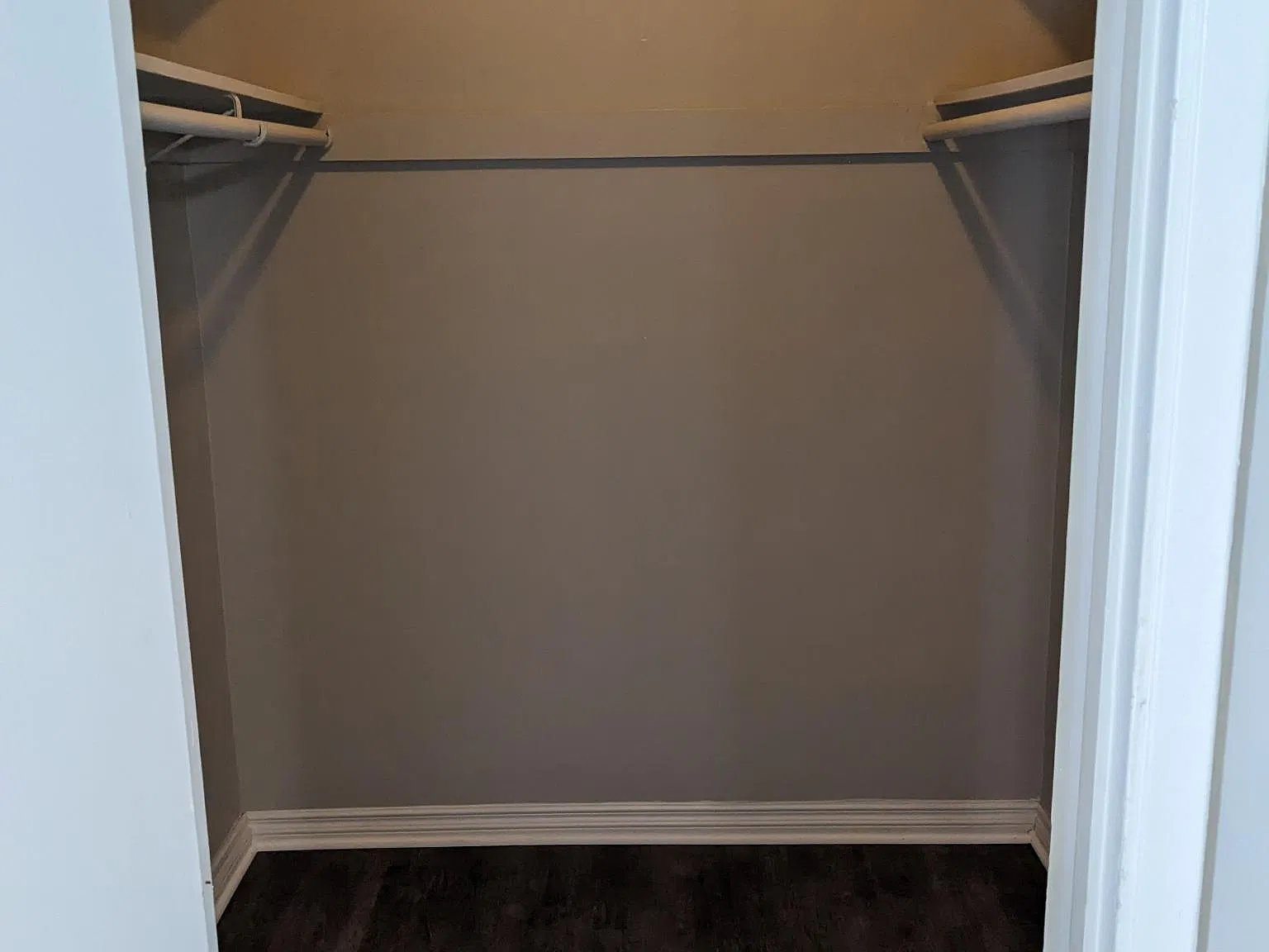 2 bed, 1.5 bath, 1150 sqft, $3,095 — Photo 2