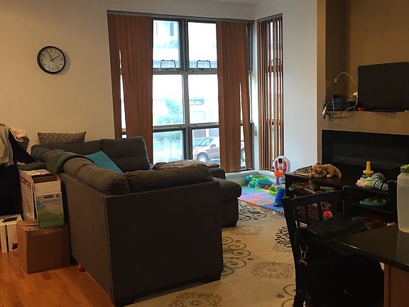 4th image of 1808 S Michigan Ave APT 21