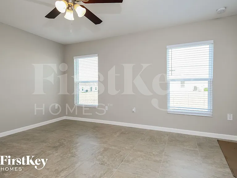 466 Earhart Dr — Photo 9