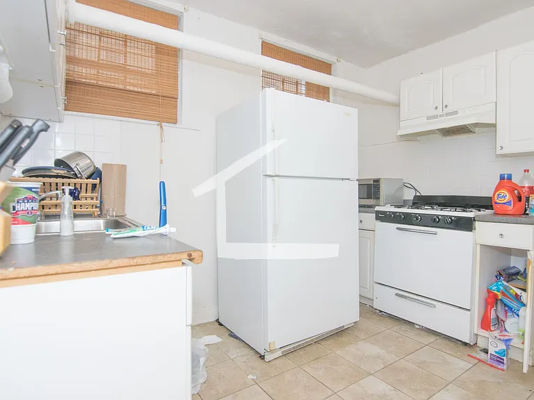 60 Brighton Ave #B — Photo 9