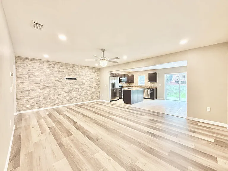 3824 Exeter Ln #1 — Photo 15