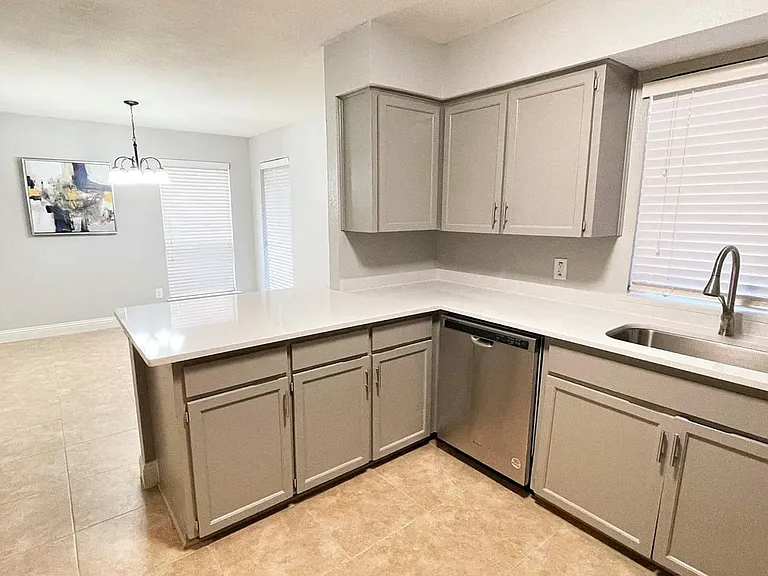 2209 Chase Ct — Photo 8