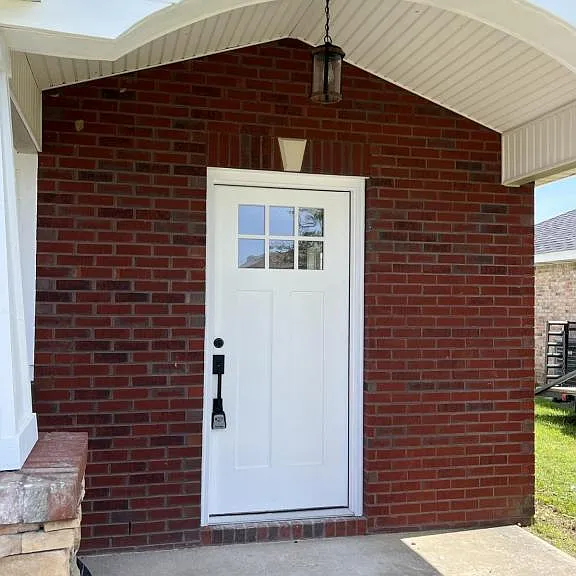 4840 McCall Ln — Photo 2