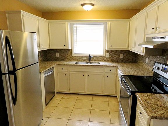 3rd image of 3211 33rd St