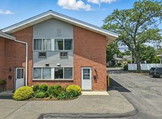 208 Flax Hill Rd APT 10, Norwalk, CT 06854