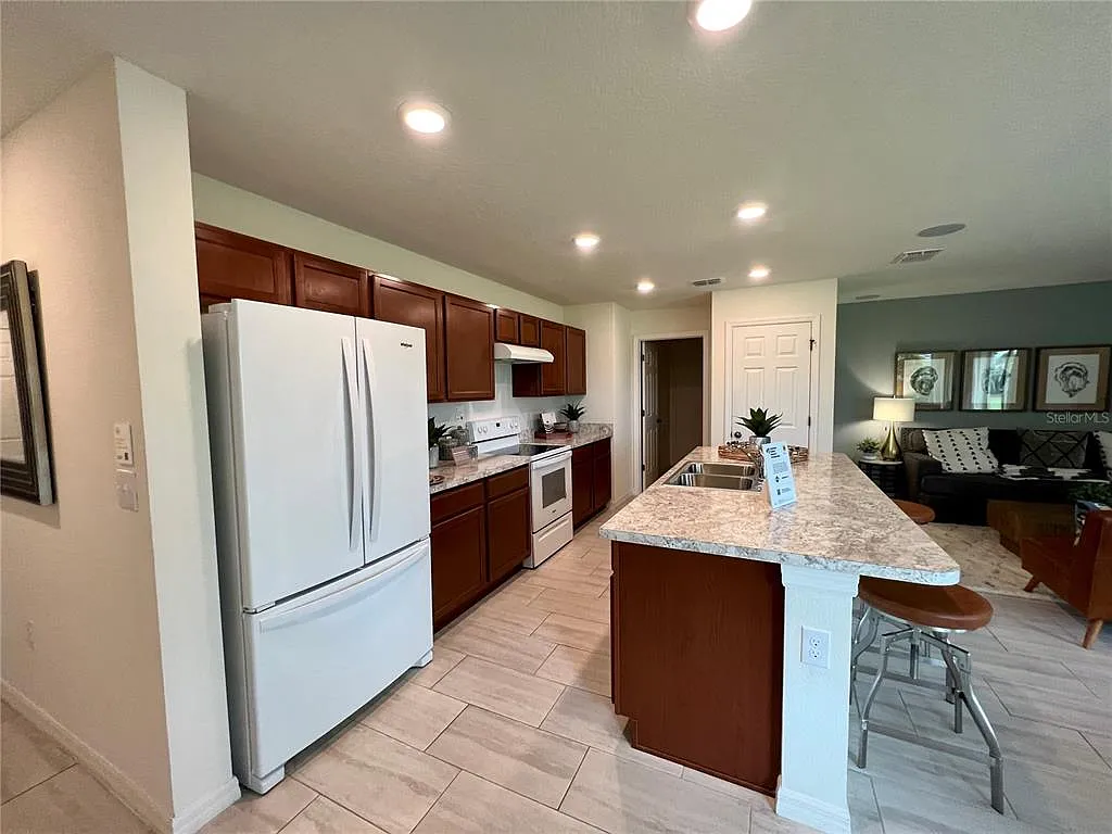 Building Photo - 11880 Little River Way