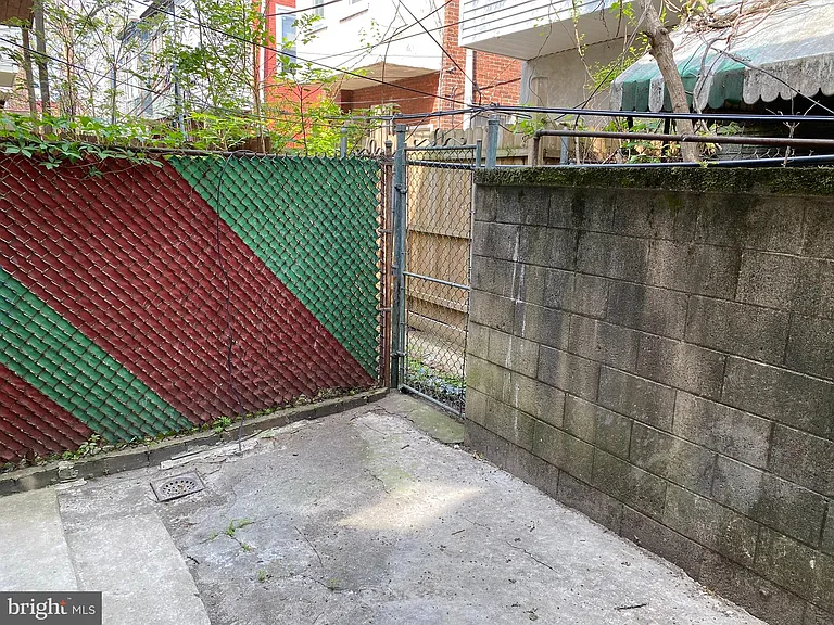 823 N Hutton St — Photo 26