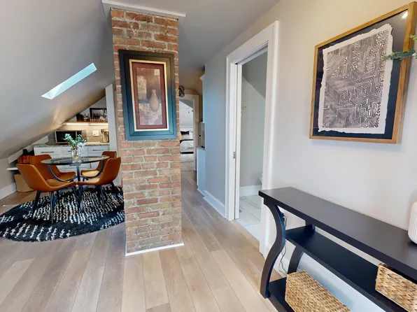 2976 E Derbyshire Rd APT 3, Cleveland, OH 44118