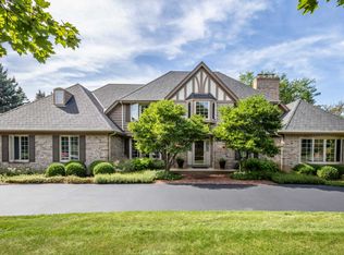 10227 N Waterleaf Dr, Mequon, WI 53092