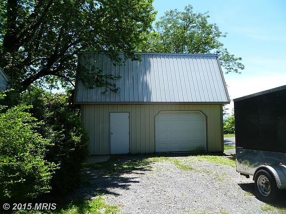 Exterior (Rear)
