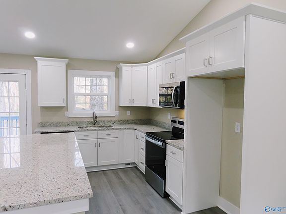 5th image of 13121 Chaney Thompson Rd SE