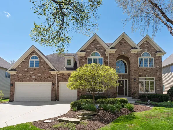 2490 Bird Ln, Batavia, IL 60510