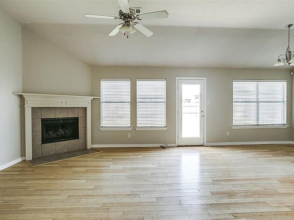 5th image of 4703 Fox Meadows Ln