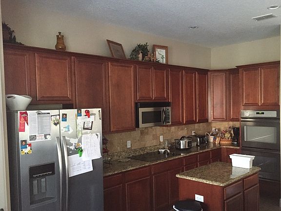 2nd image of 1422 Foxtail Ct