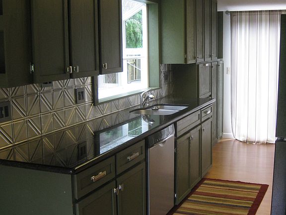 Slab granite countertops & newer Bosch diswasher