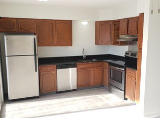 9532 Mission Rd #22, Overland Park, KS 66207