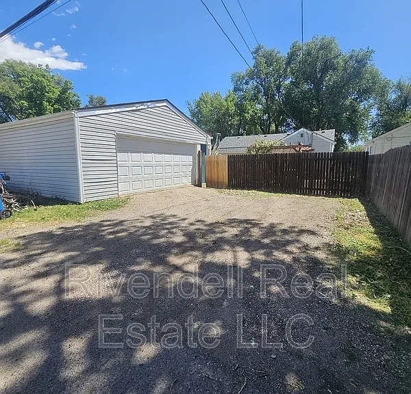 2279 Kendall St — Photo 14