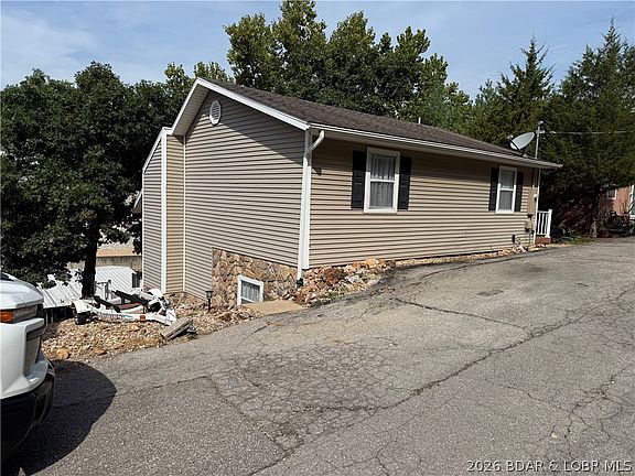 3rd image of 344 Shawnee Rd
