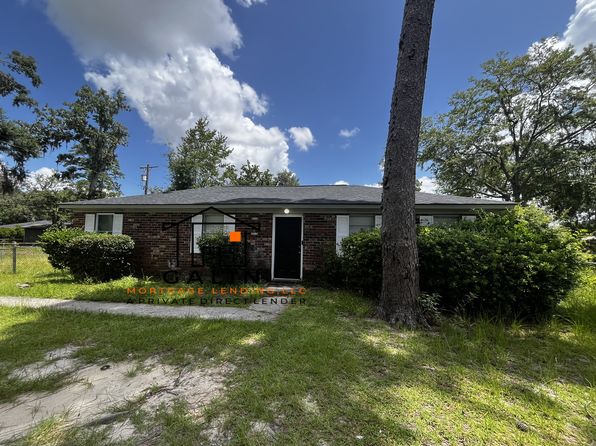 102 Lucian Cir