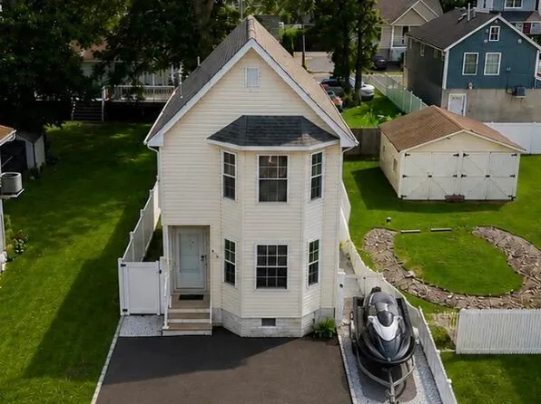 816 Center Street, Union Beach, NJ 07735