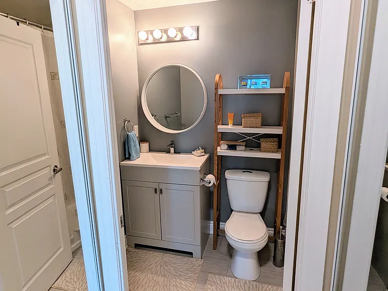 220 Burnhamthorpe Rd W #711 — Photo 22