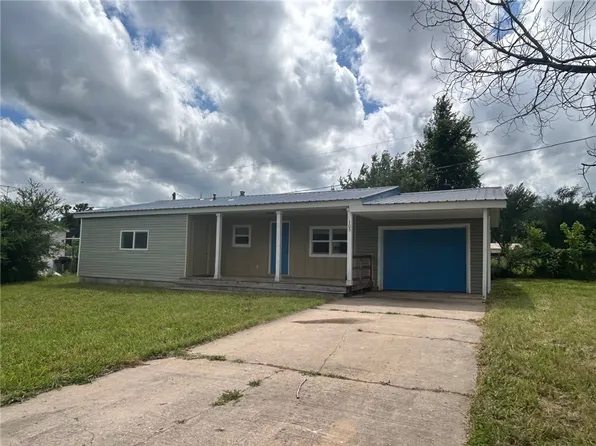 105 Nelson Park Rd SW, Gravette, AR 72736
