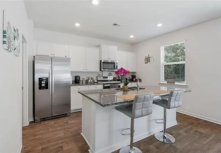 147 Troupe Dr — Photo 8