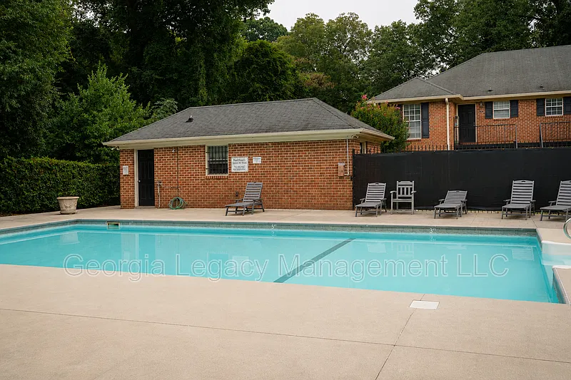 2 bed, 1.0 bath, 928 sqft, $1,950 — Photo 2