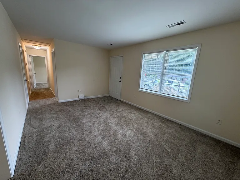 115 McConville Rd #B — Photo 3