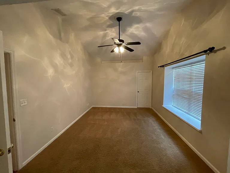 10715 Hickory Cove Ct — Photo 5