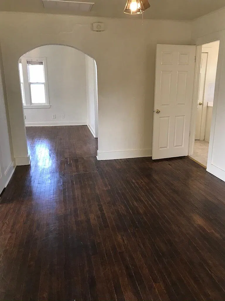 3 bed, 972 sqft, $1,000 — Photo 3