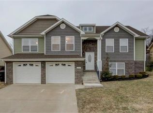 1021 Ishee Dr, Clarksville, TN 37042