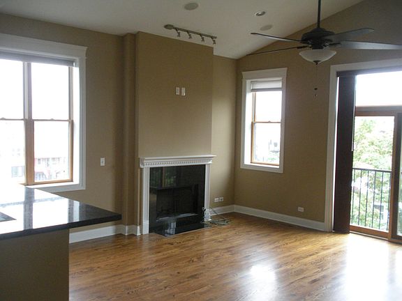 5th image of 2744 N Saint Louis Ave #2