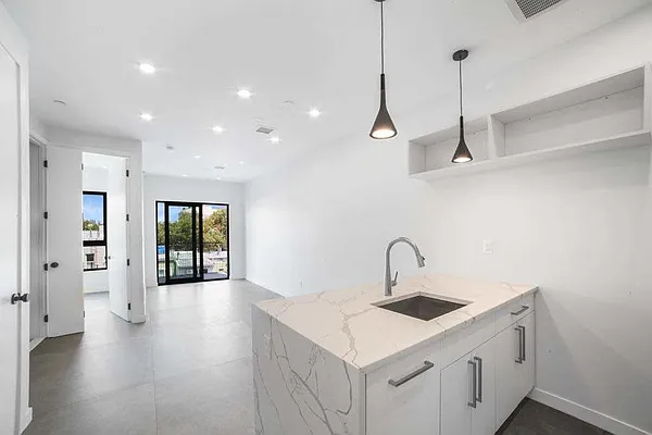 Rented by GROOME REALTY LLC | media 48