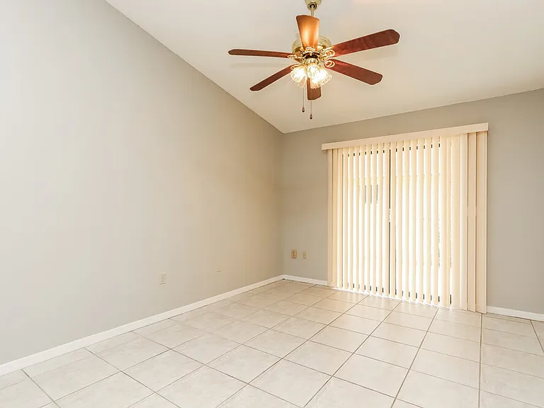 4913 Ithaca Ln — Photo 4