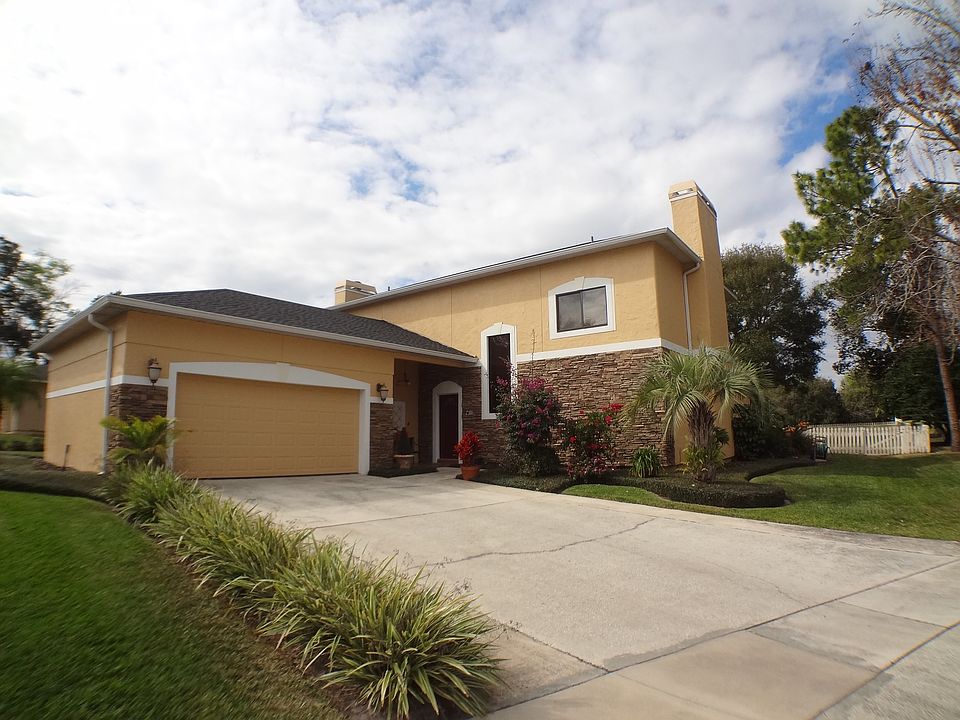 1st image of 310 Cambridge Dr