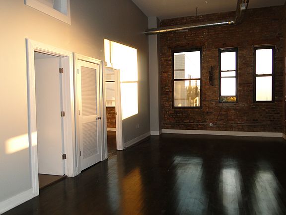 3rd image of 1308 N Milwaukee Avenue # Third Floor