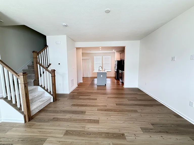 42 Dover Ct — Photo 7