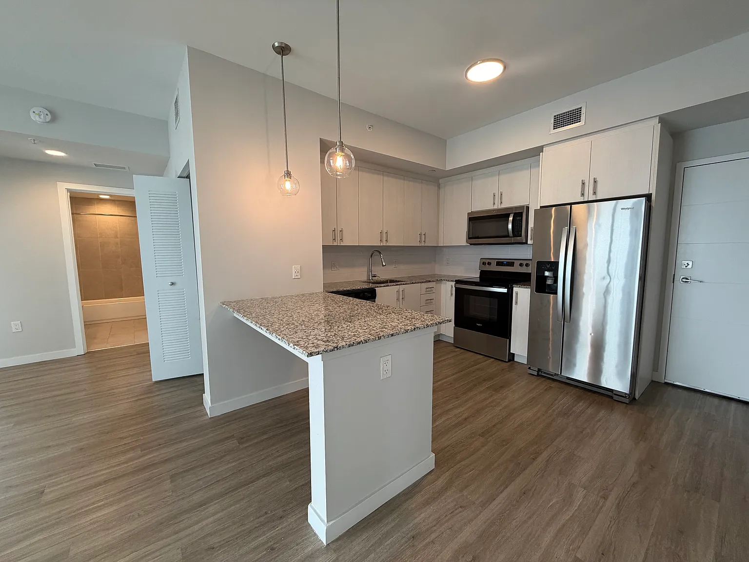 3 bed, 1120 sqft, $2,875 — Photo 2