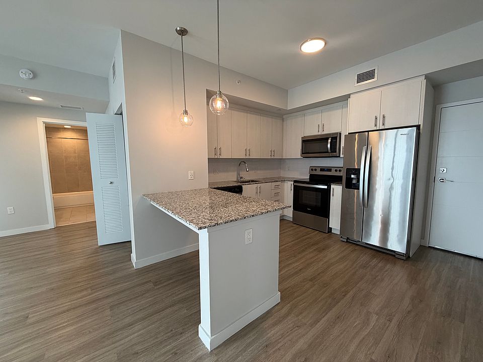 1st image of 3248 W 14th Ct #C