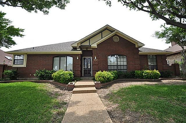 1st image of 1422 Knob Hill Dr